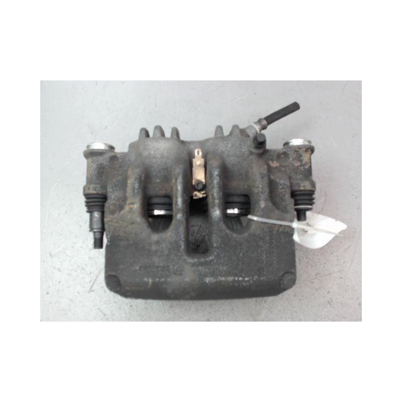 ETRIER DE FREIN AVANT GAUCHE NISSAN NV400