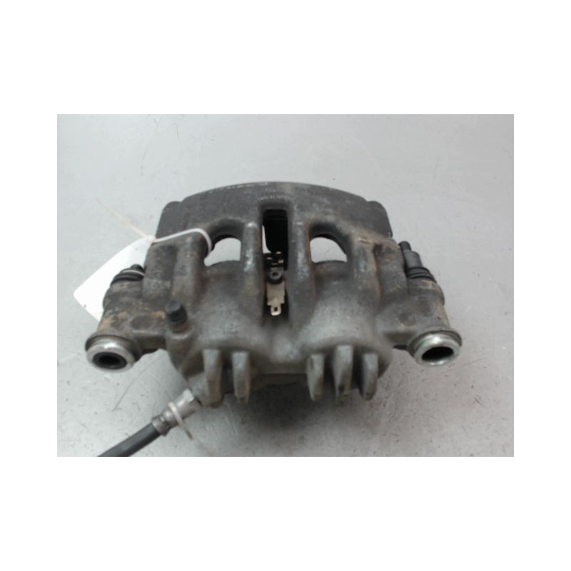 ETRIER DE FREIN AVANT GAUCHE NISSAN NV400