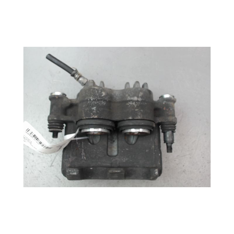 ETRIER DE FREIN AVANT GAUCHE NISSAN NV400