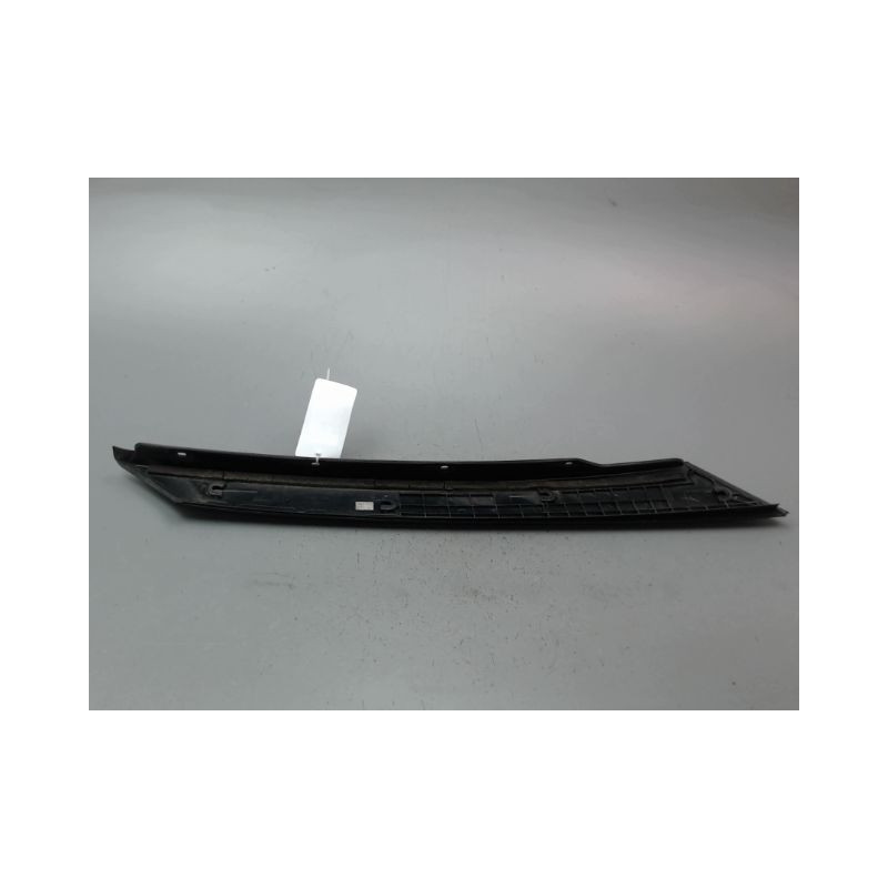 ELARGISSEUR AILE AVANT DROIT SKODA FABIA 2007-