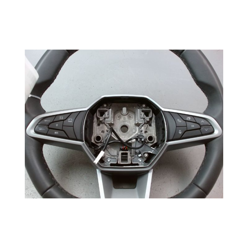 VOLANT DE DIRECTION DACIA DUSTER 2010-