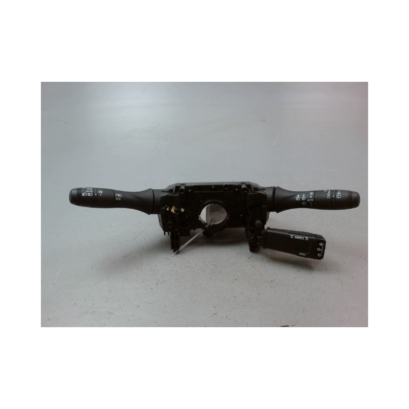 BLOC COMMODOS DACIA DUSTER 2010-
