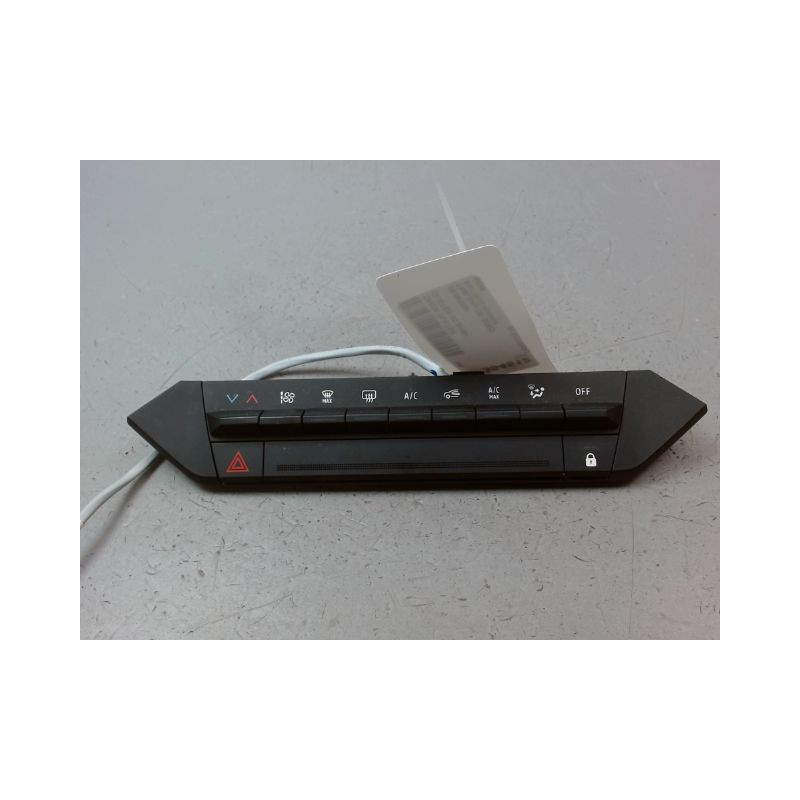 BOUTON DE WARNING DACIA DUSTER 2010-