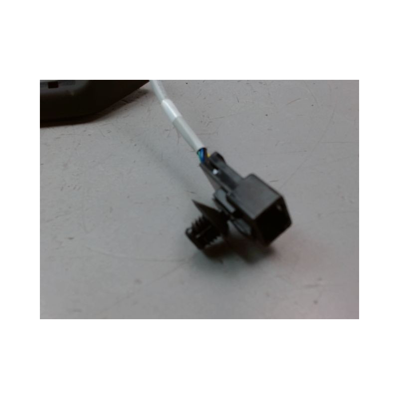 BOUTON DE WARNING DACIA DUSTER 2010-