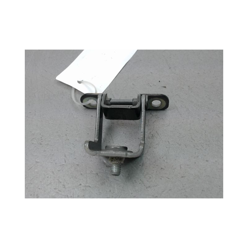 CHARNIERE HAYON D DACIA DUSTER 2010-