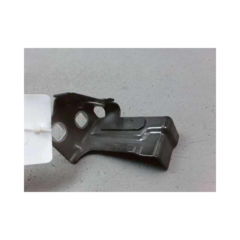 SUPPORT PHARE GAUCHE DACIA DUSTER 2010-