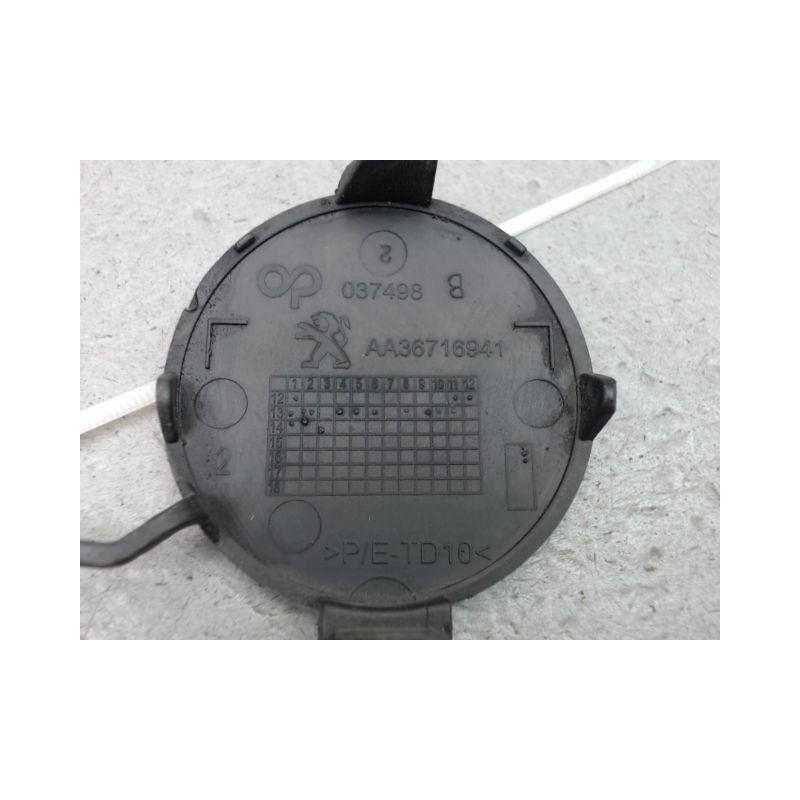 OBTURATEUR COUVRE CROCHET DE BOUCLIER AV PEUGEOT 5008 2009-
