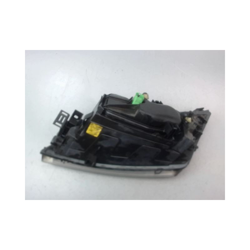 PHARE DROIT FORD MONDEO II 2000-2007