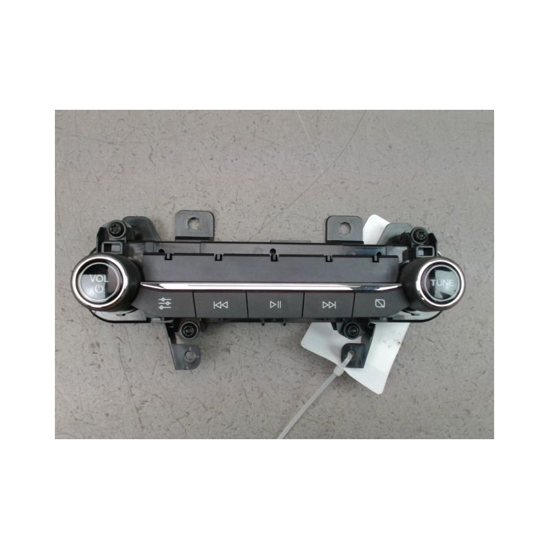 COMMANDE AUTORADIO FORD KA+