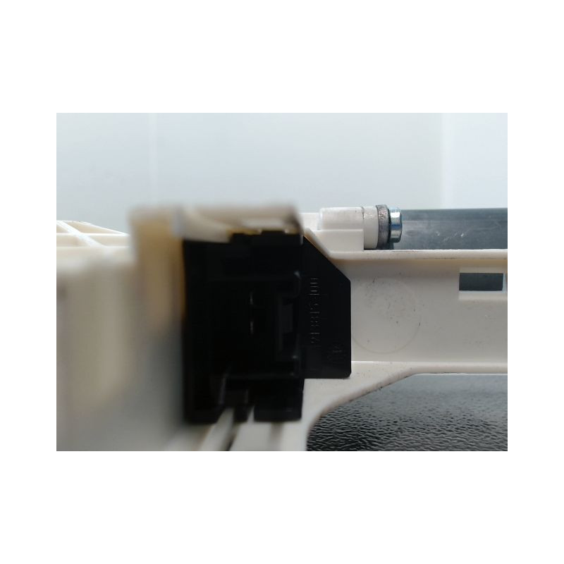 MECANISME+MOTEUR LEVE-GLACE AVANT DROIT AUDI A6 2004-