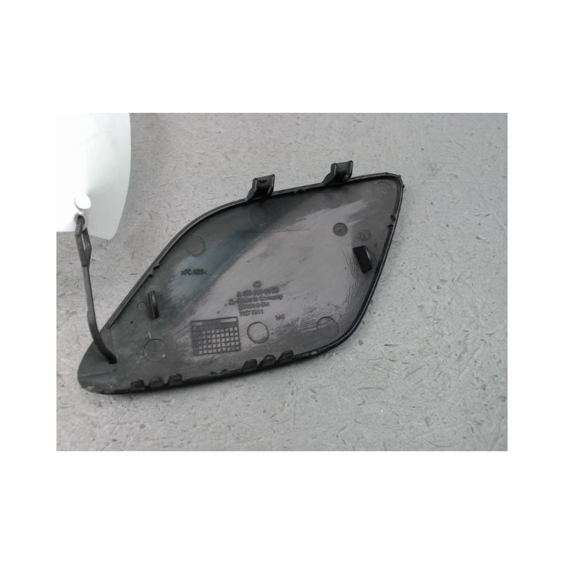 OBTURATEUR COUVRE CROCHET DE BOUCLIER AV MERCEDES CLASSE A 2004-