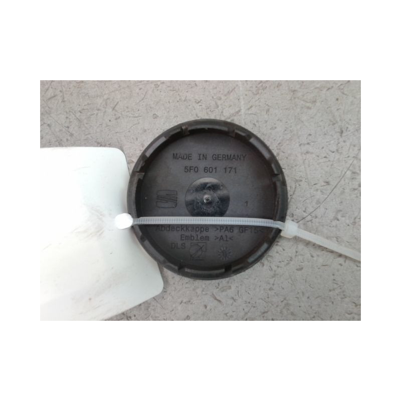 ENJOLIVEUR DE ROUE SEAT TOLEDO 2004-