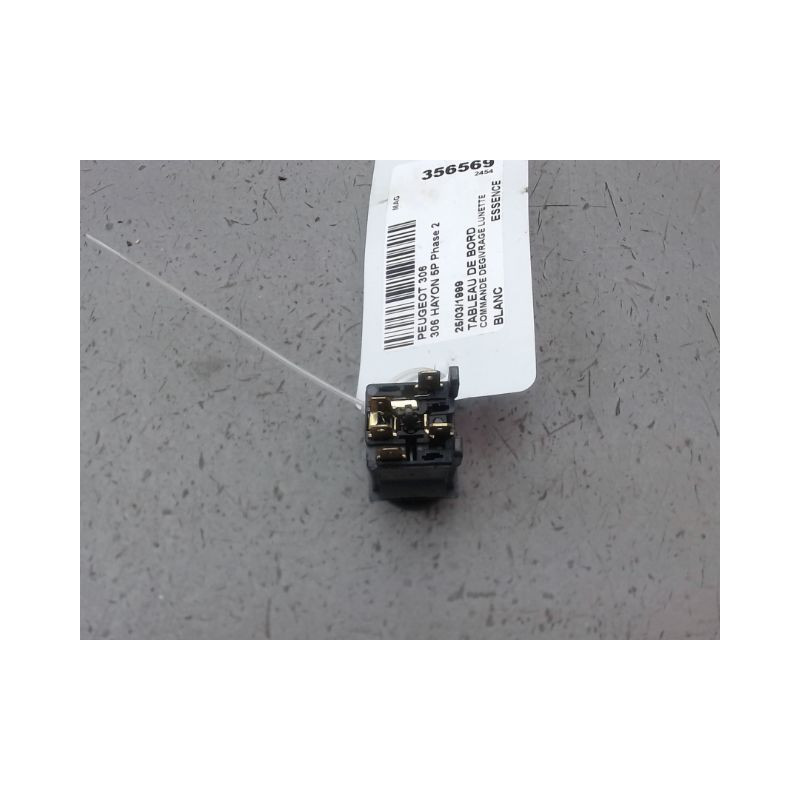 COMMANDE DEGIVRAGE LUNETTE ARRIERE PEUGEOT 306 Phase 2 1997-2001