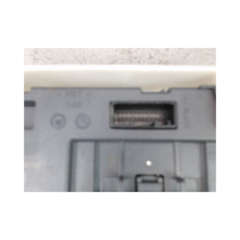 LECTEUR DE CARTE RENAULT CAPTUR Phase 1 2013-...
