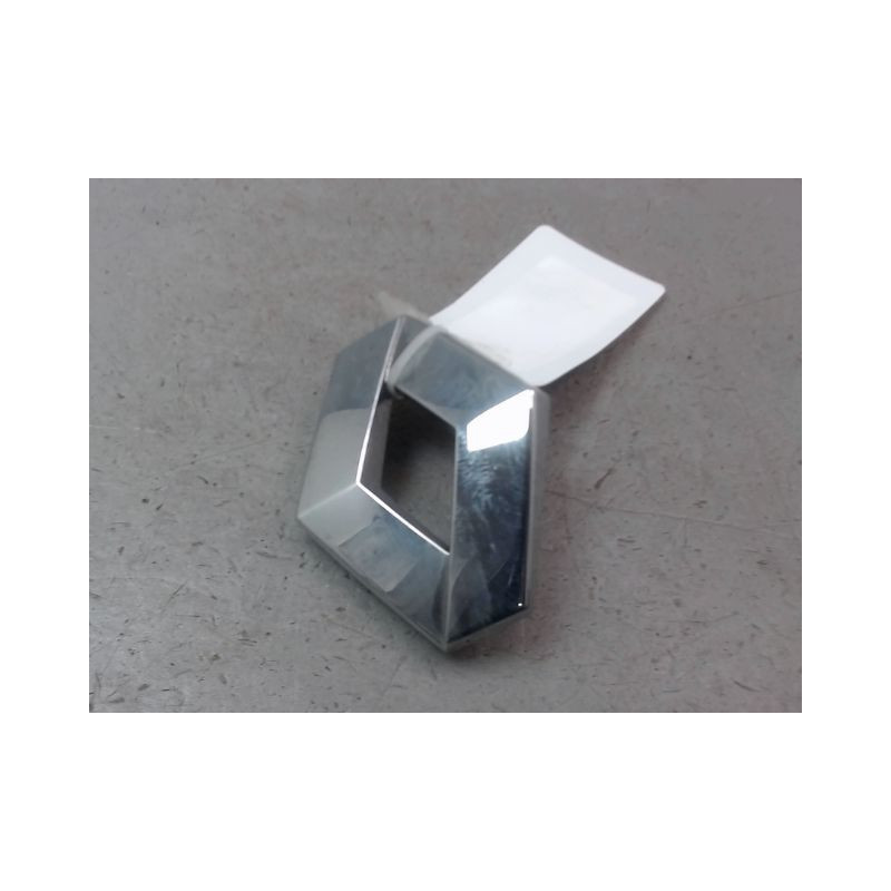 SIGLE CALANDRE RENAULT CLIO II Phase 2 2001-2006