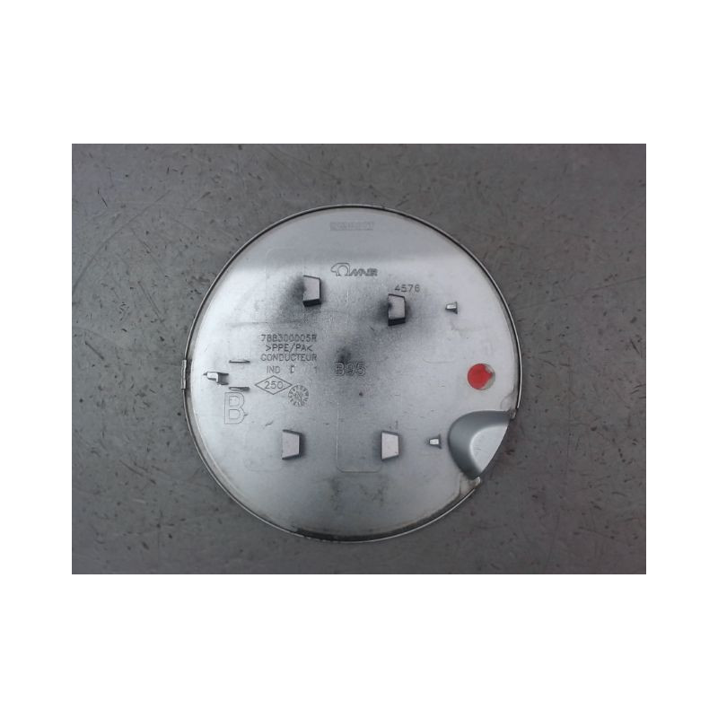 VOLET DE TRAPPE CARBURANT RENAULT MEGANE III Phase 2 2012-2014