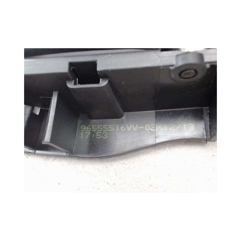 POIGNEE INTERIEURE PORTE AVANT DROIT PEUGEOT 208