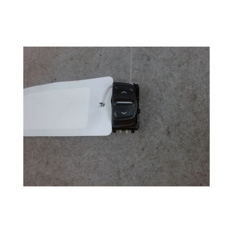 COMMANDE LEVE-GLACE PORTE AVG DACIA SANDERO