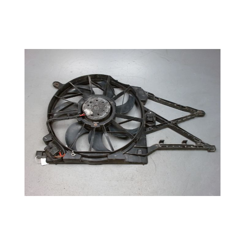 SUPPORT DE VENTILATEUR OPEL ZAFIRA