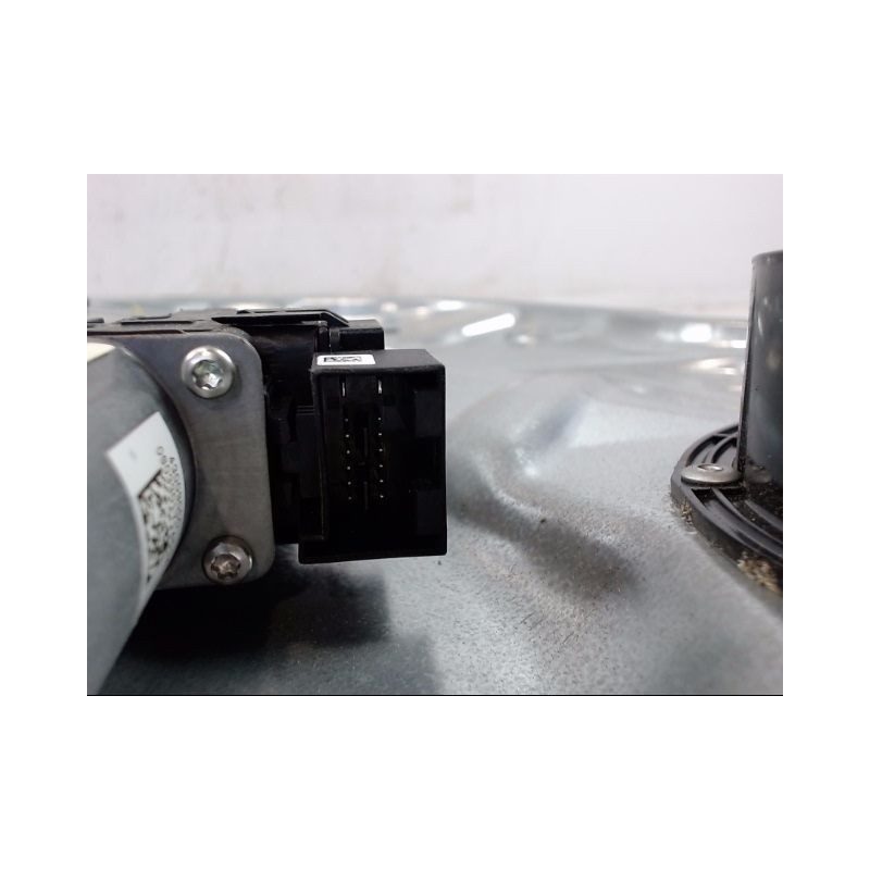 MECANISME+MOTEUR LEVE-GLACE AVANT DROIT VOLKSWAGEN POLO