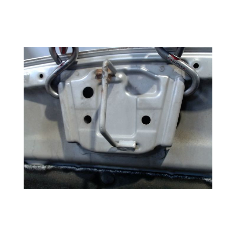 CAPOT TOYOTA YARIS