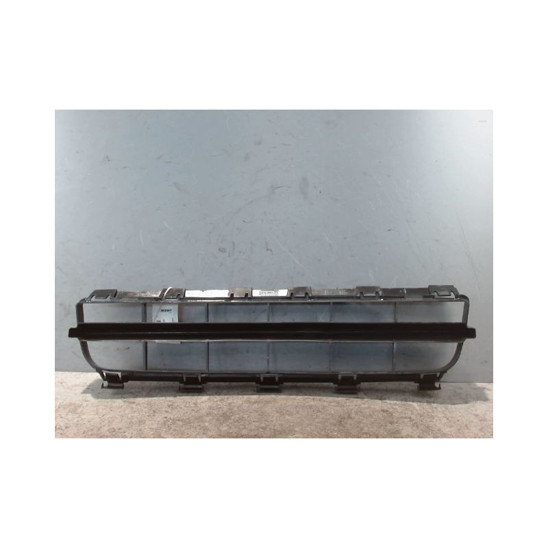 GRILLE PARE-CHOC AVANT RENAULT CLIO II CAMPUS 06-