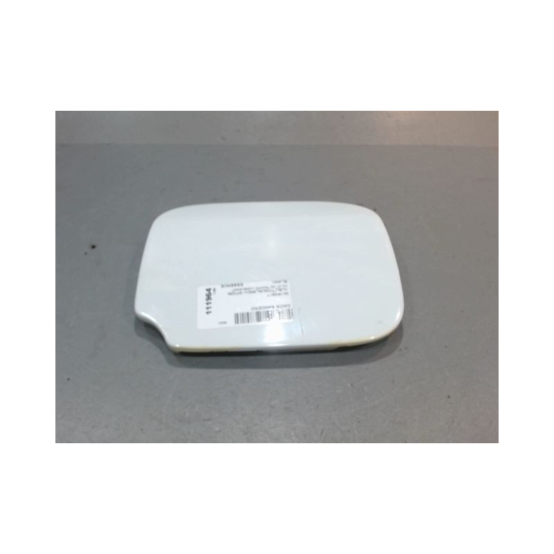 VOLET DE TRAPPE CARBURANT DACIA SANDERO