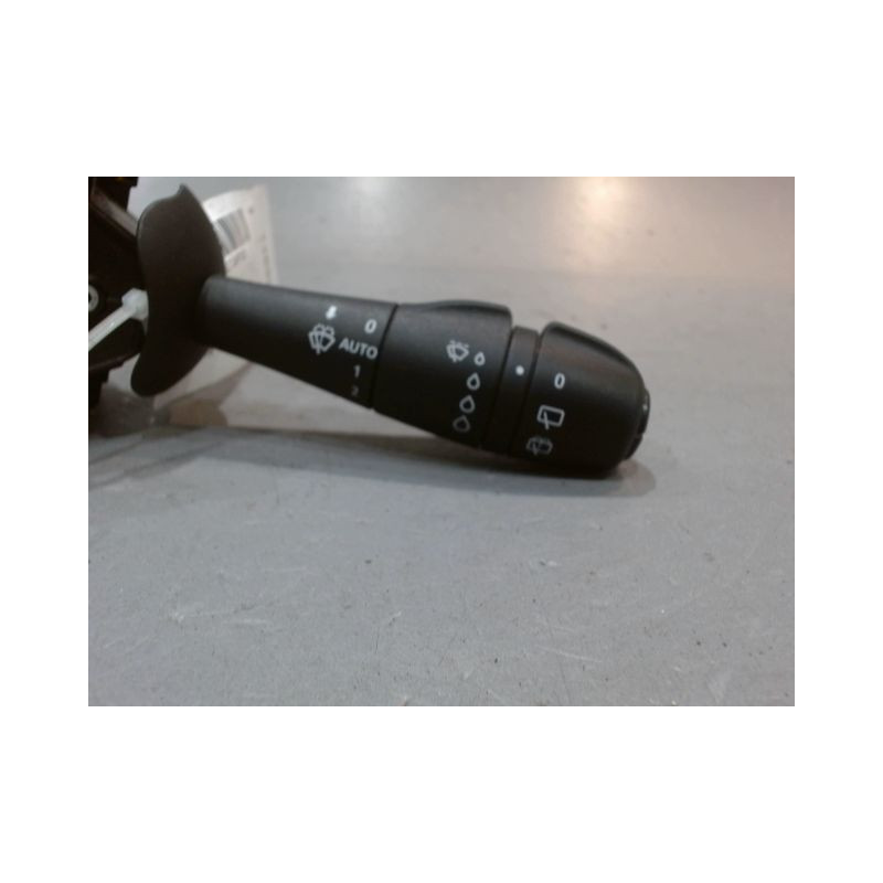 COMMANDE ESSUIE GLACE RENAULT CAPTUR