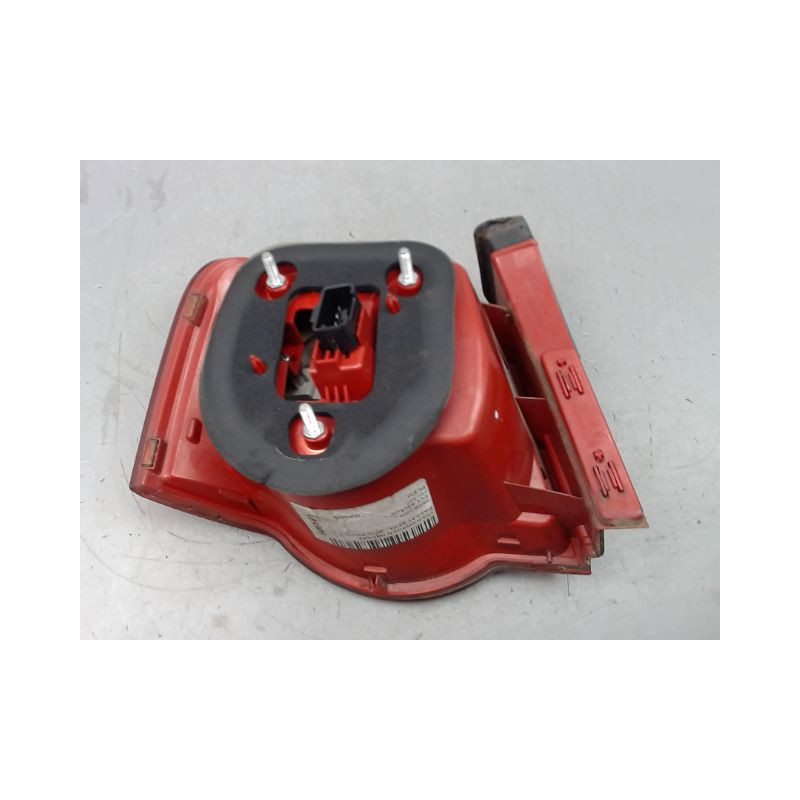 FEU ARRIERE DROIT VOLKSWAGEN PASSAT BERL. IV Phase 2 (3B) 2000-2005