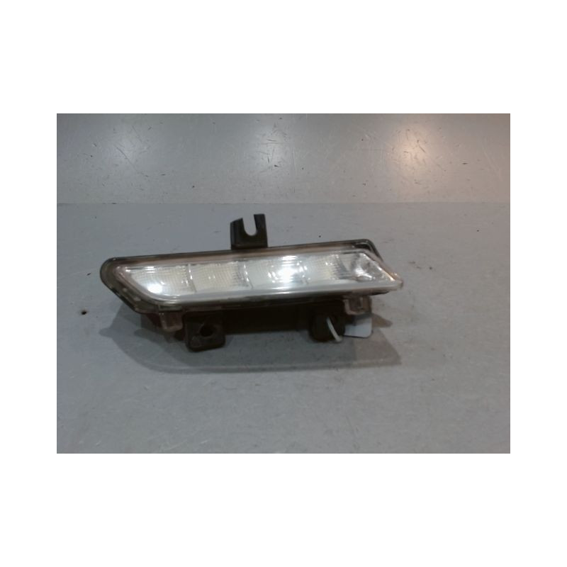 FEUX POSITION DROIT RENAULT CLIO