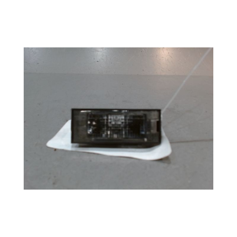 ECLAIREUR PLAQUE DE POLICE DROIT RENAULT CLIO