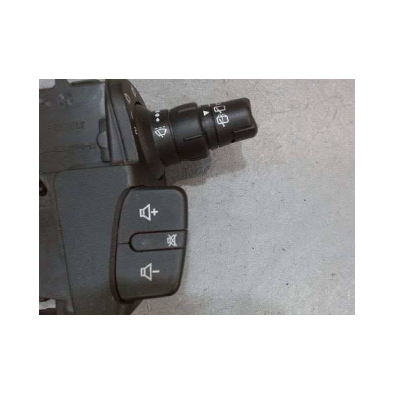 COMMANDE ESSUIE GLACE RENAULT CLIO