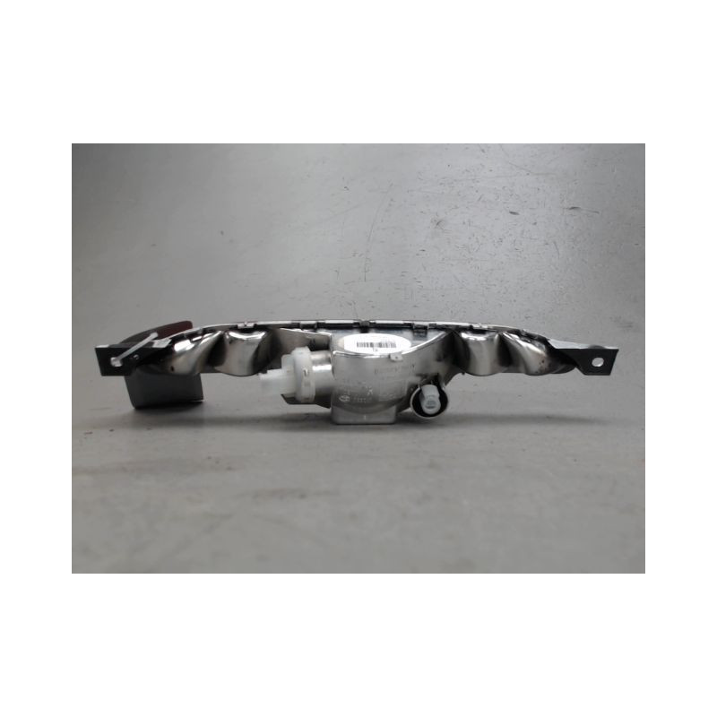 FEU BROUILLARD CENTRAL ARRIERE PEUGEOT 208