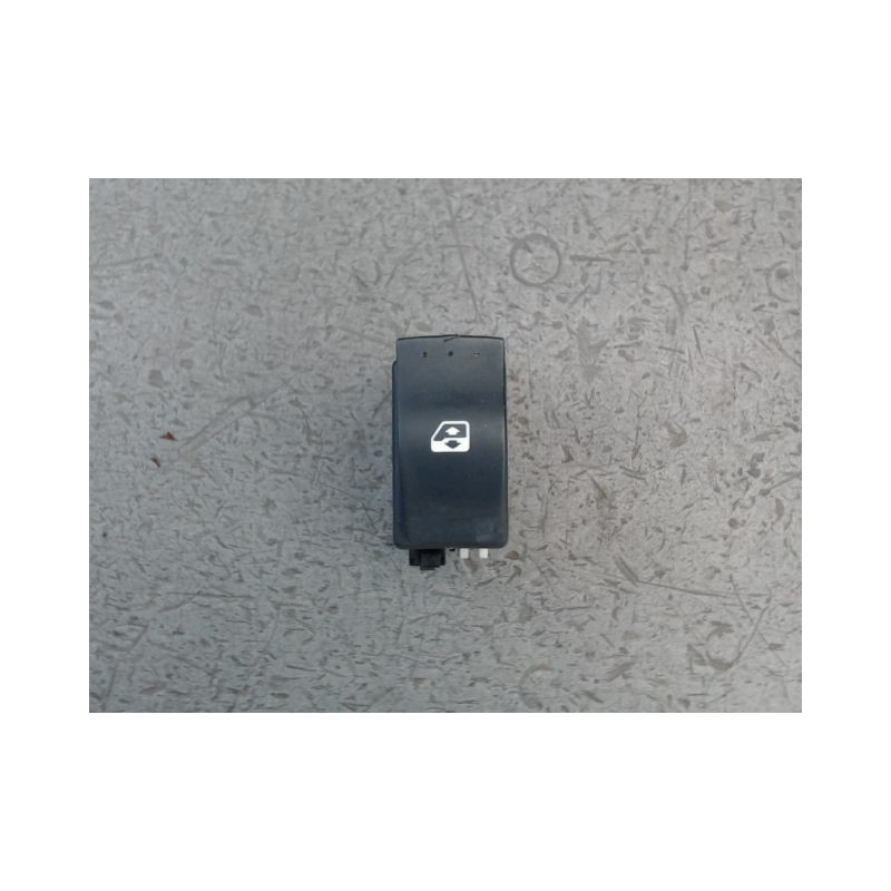 COMMANDE LEVE-GLACE PORTE AVD RENAULT CLIO