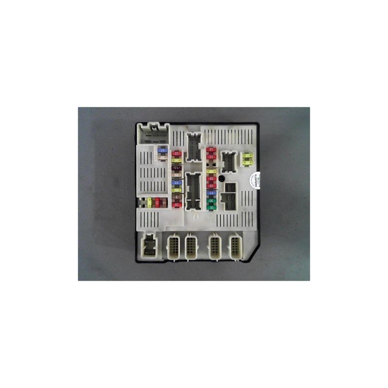 BOITE A FUSIBLES RENAULT MEGANE III 08-12