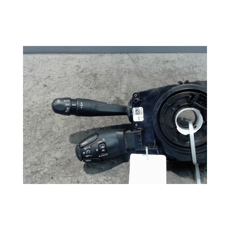 BLOC COMMODOS PEUGEOT 208