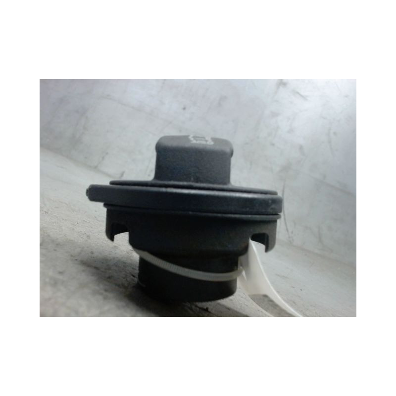 BOUCHON RESERVOIR A CARBURANT VOLKSWAGEN GOLF V 2003-2009
