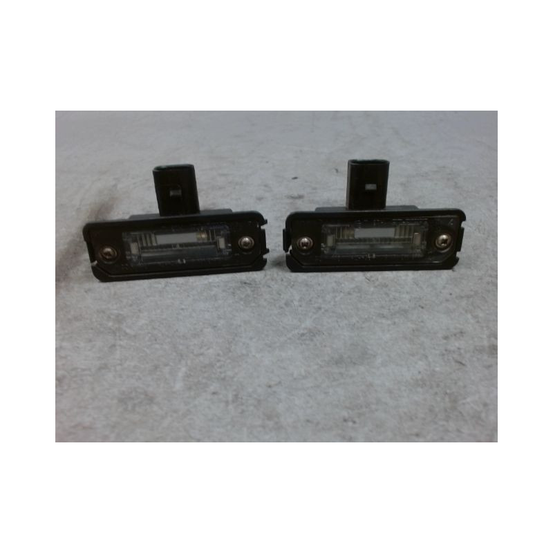 ECLAIREUR PLAQUE DE POLICE VOLKSWAGEN NEW BEETLE 2005-