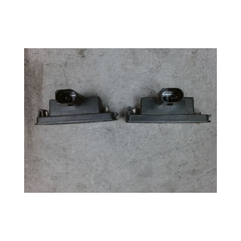 ECLAIREUR PLAQUE DE POLICE VOLKSWAGEN NEW BEETLE 2005-