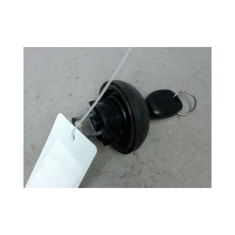 BOUCHON RESERVOIR A CARBURANT DACIA SANDERO 2008-