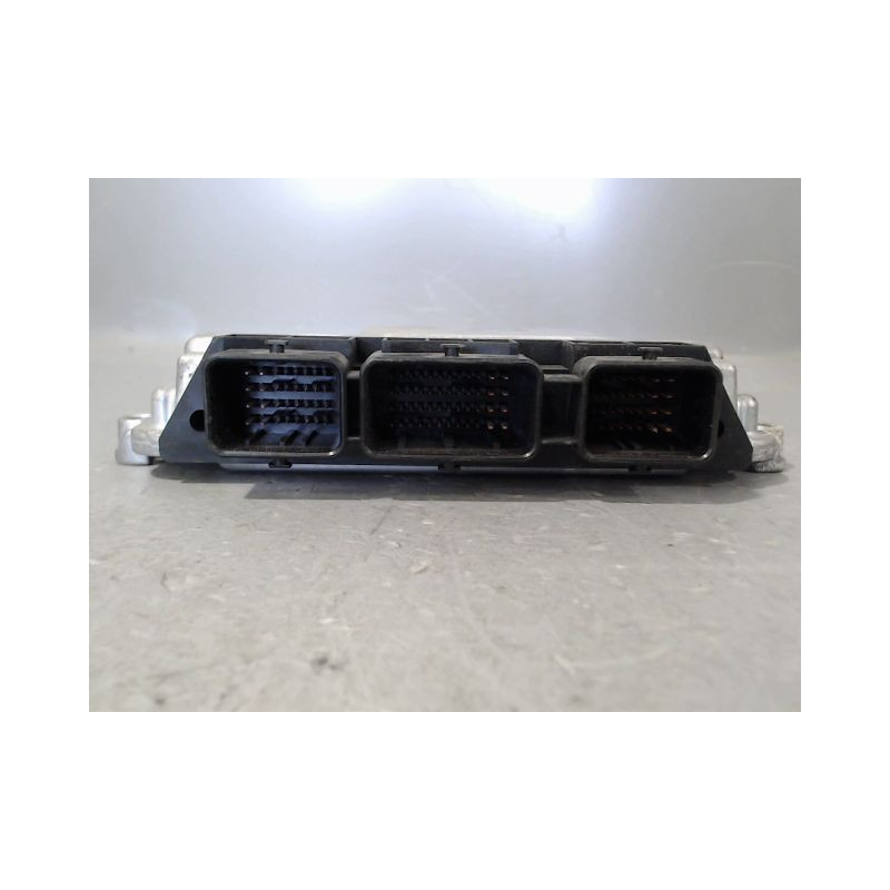 CALCULATEUR MOTEUR FORD C-MAX