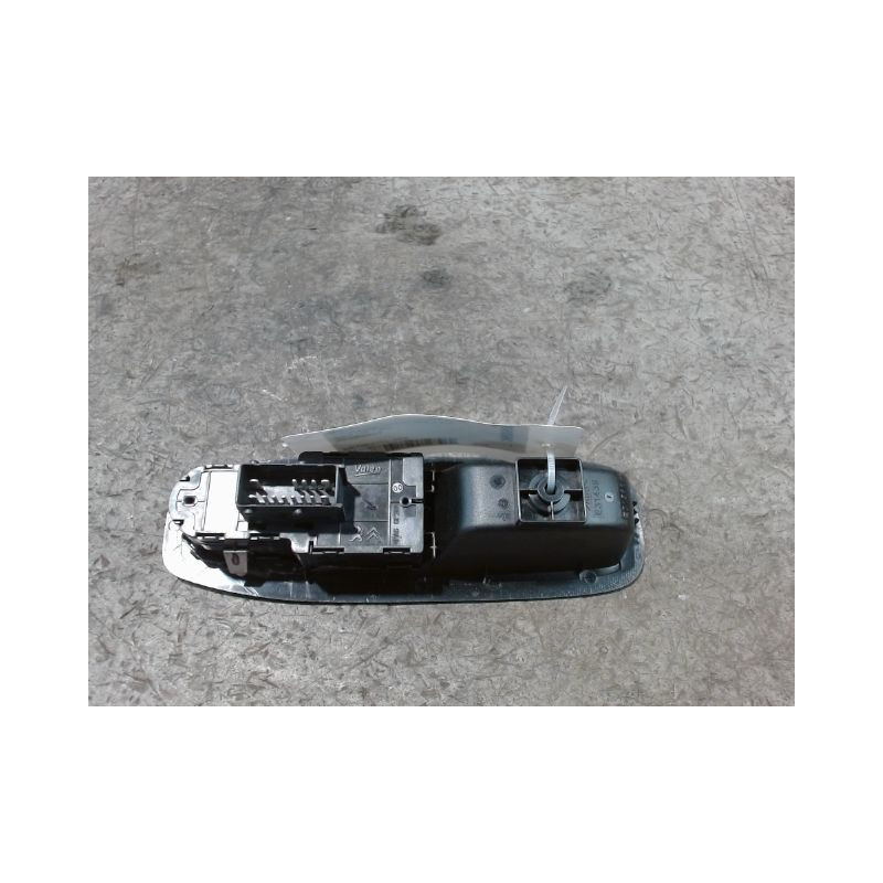 COMMANDE LEVE-GLACE PORTE AVG PEUGEOT 208