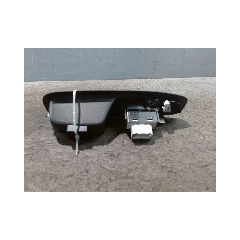 COMMANDE LEVE-GLACE PORTE AVD PEUGEOT 208
