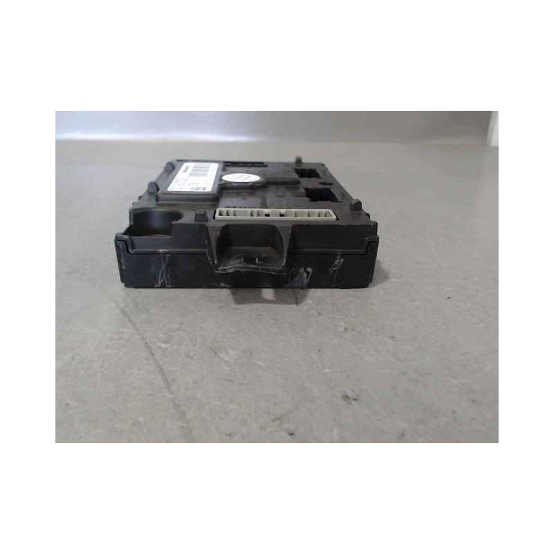 BOITIER GESTION HABITACLE RENAULT CLIO IV Phase 1 2012-...