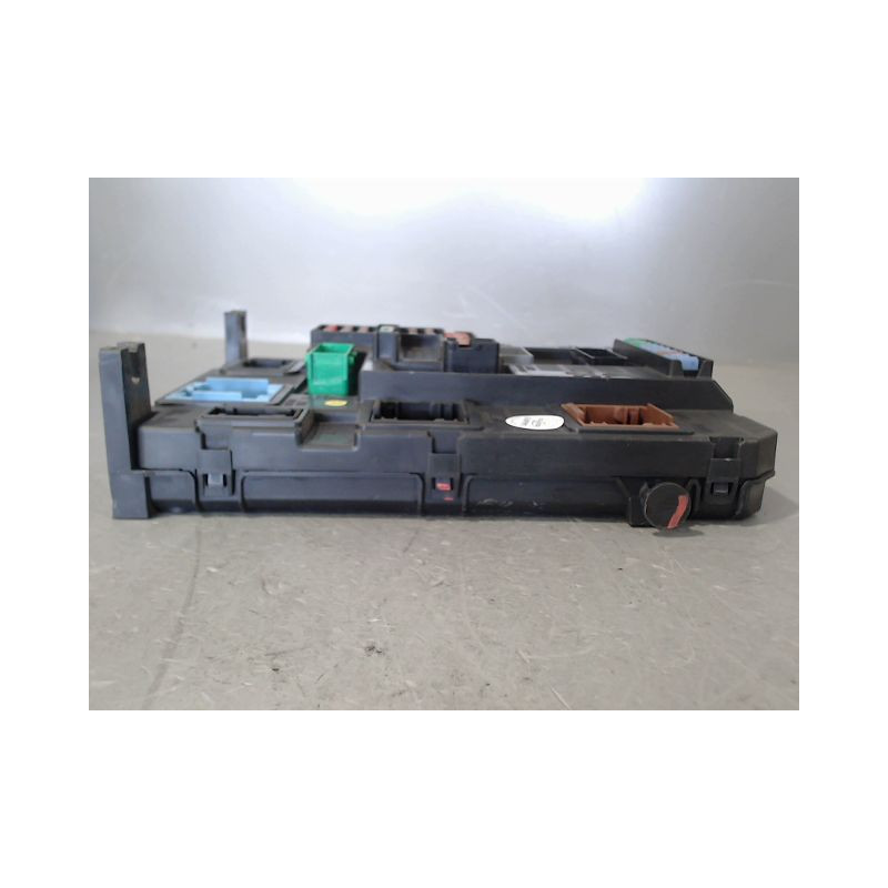BOITIER GESTION HABITACLE PEUGEOT 208 Phase 1 2012-...