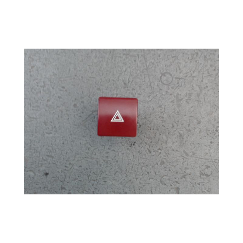 BOUTON DE WARNING CITROEN BERLINGO
