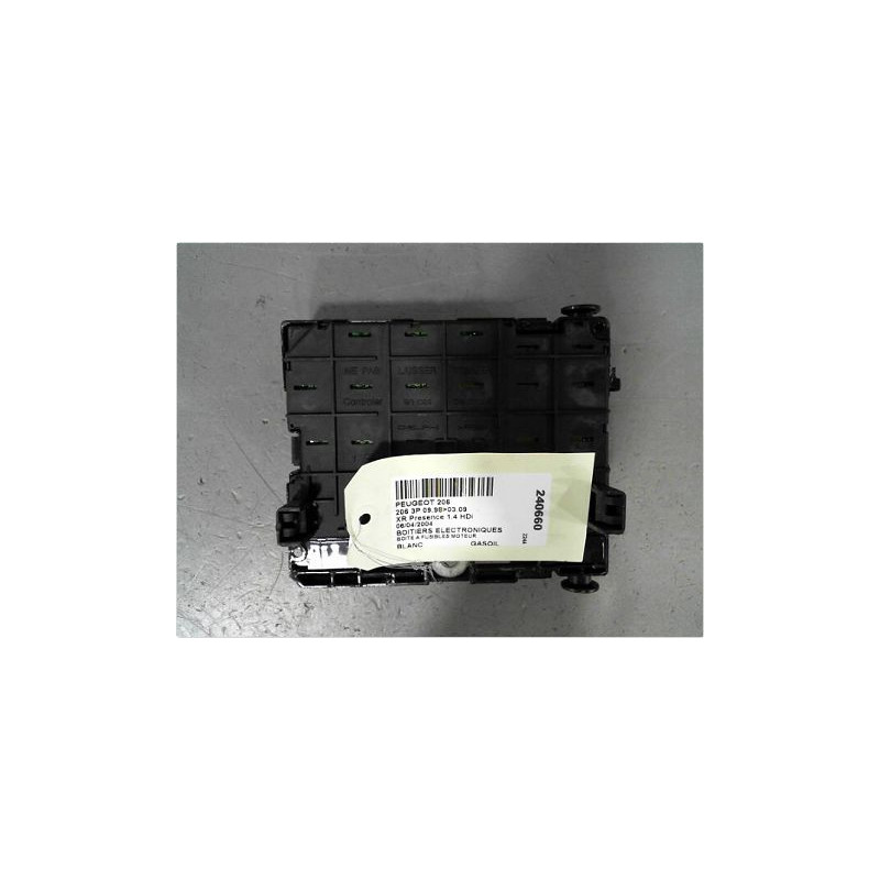 BOITE A FUSIBLES PEUGEOT 206 98-09