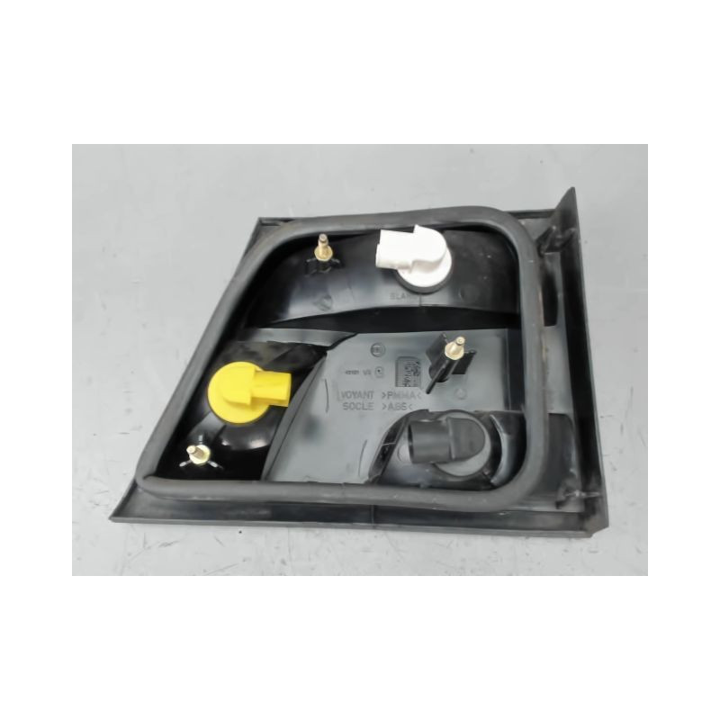 FEU ARRIERE INTERIEUR GAUCHE PEUGEOT 806
