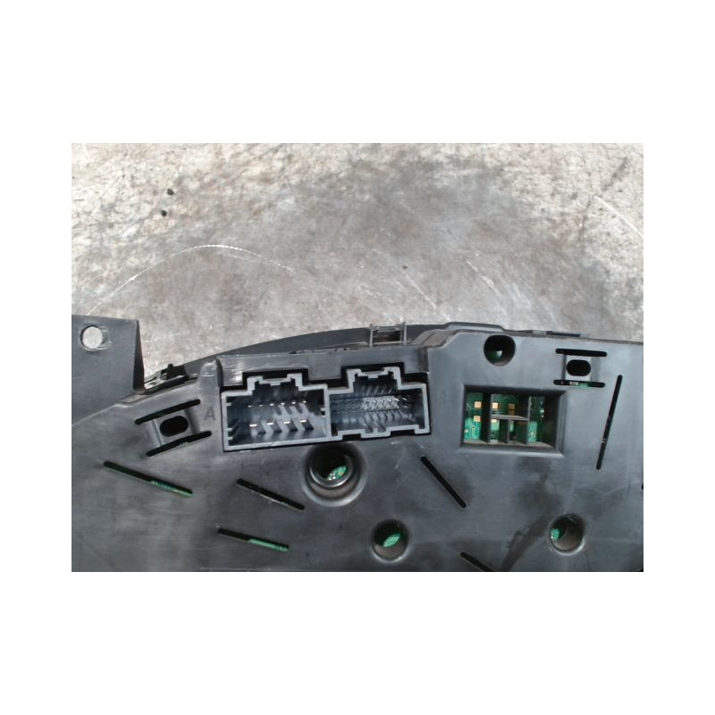 BLOC COMPTEURS JEEP CHEROKEE 2004-