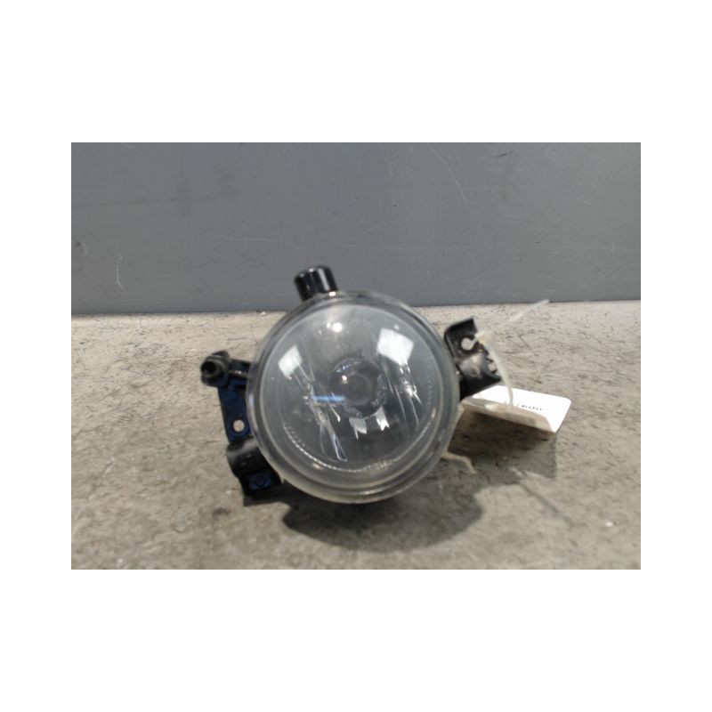 PHARE ANTIBROUILLARD AVANT GAUCHE FORD FOCUS 04-07